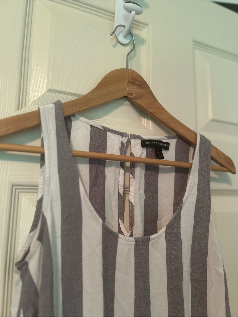 Banana Republic Vertical Stripe Sleeveless Romper in White and Gray - Picture 3 of 6